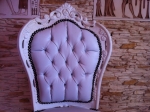 SYDNEY- Štýlová biela stolička s bielou kožou