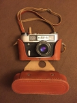 Stare fotoaparaty s prislusenstvom
