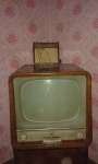 Predám staré rádia a televizor
