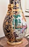 Ručně malovaná čínská váza s poklopem. Značená