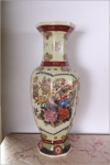 Oktogonální čínská váza