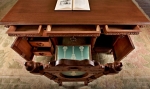 Velký psací stůl. Řezbovaný. Masivní dub. 1900