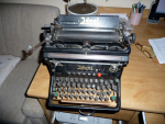 Predám starožitný písací stroj IDEAL