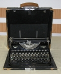 Starožitný písací stroj